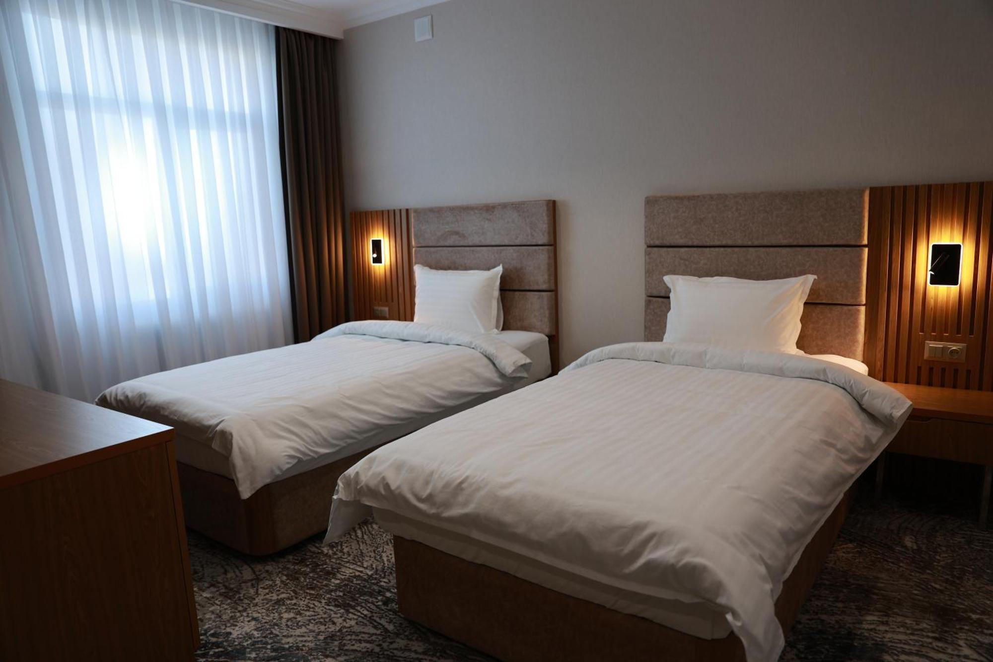 Damir Hotel Nukus Bagian luar foto
